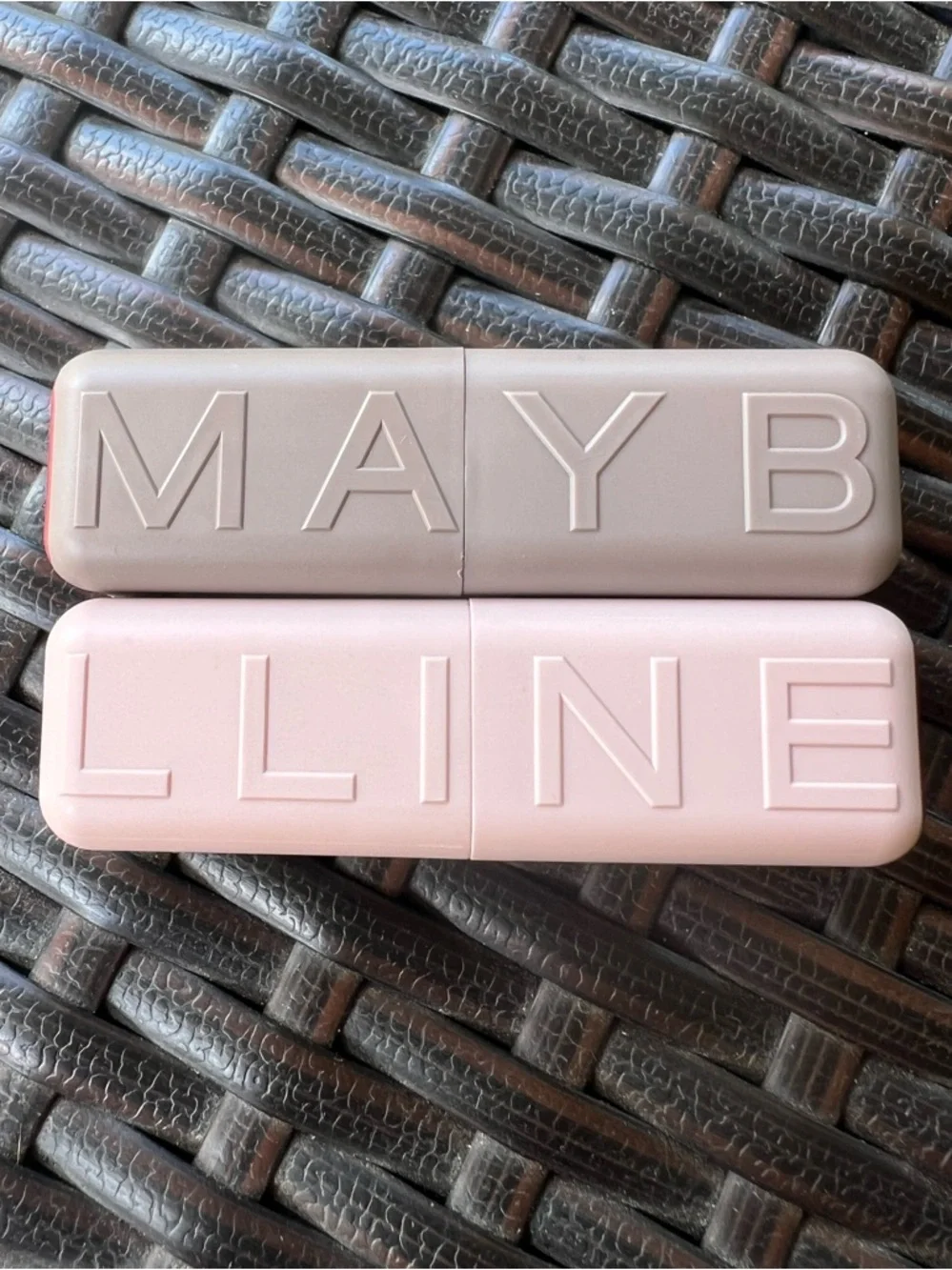 2 MAYBELLINE LIPSTICK